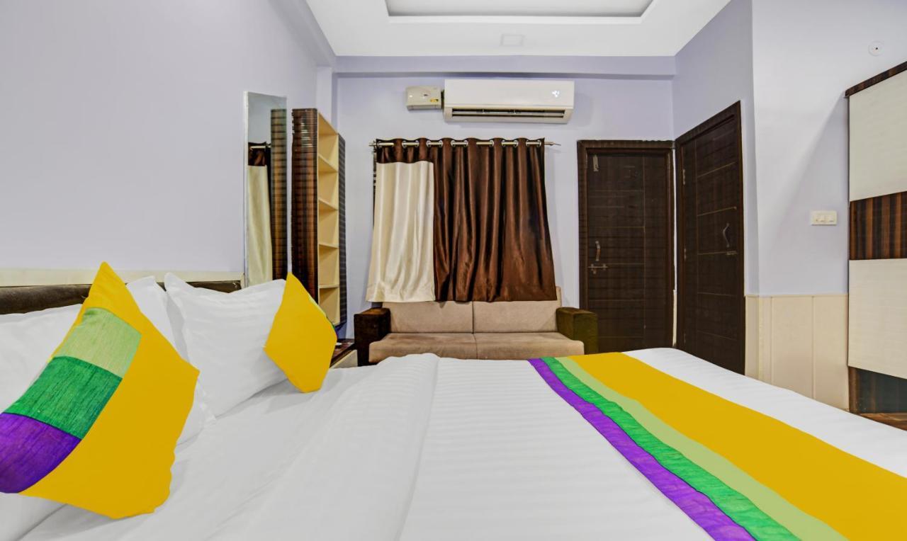Treebo Trip Utsav Inn Indore Exteriör bild