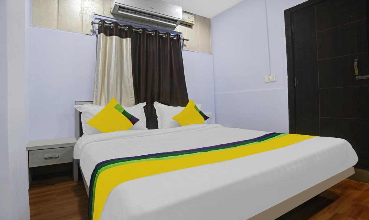 Treebo Trip Utsav Inn Indore Exteriör bild