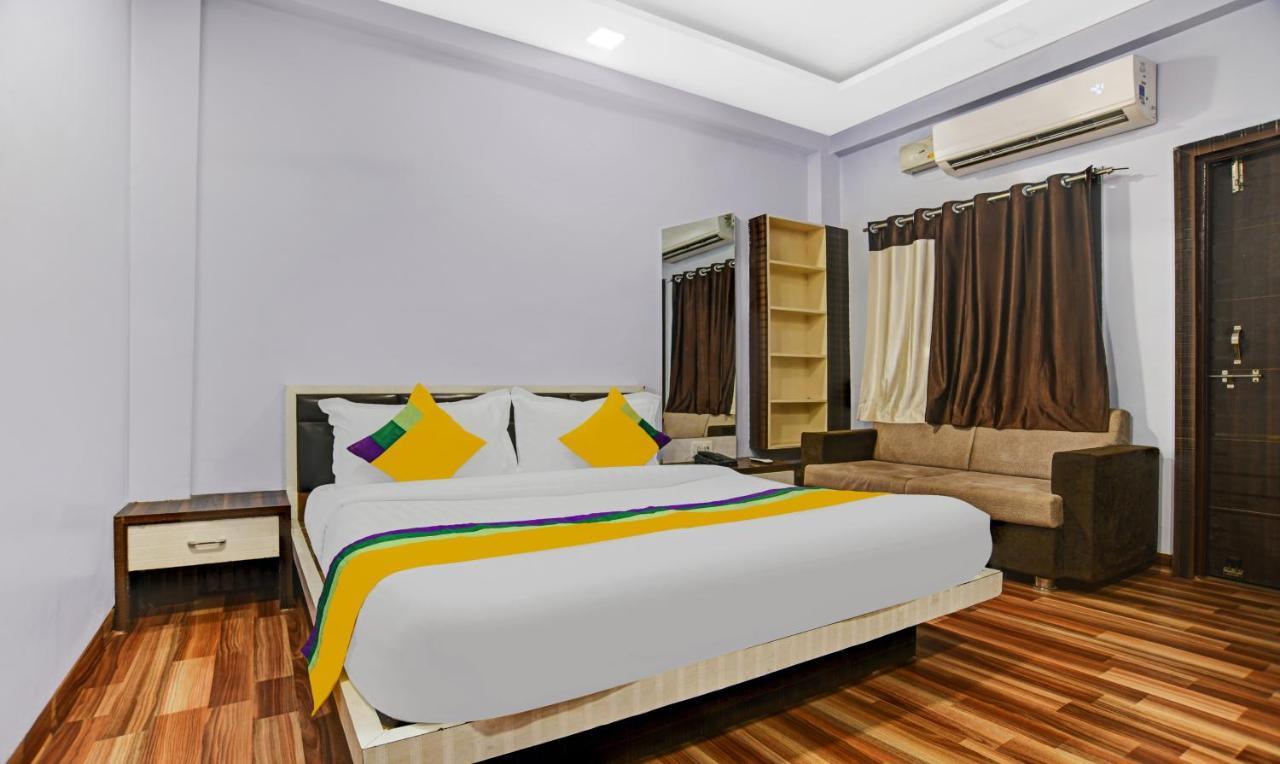Treebo Trip Utsav Inn Indore Exteriör bild