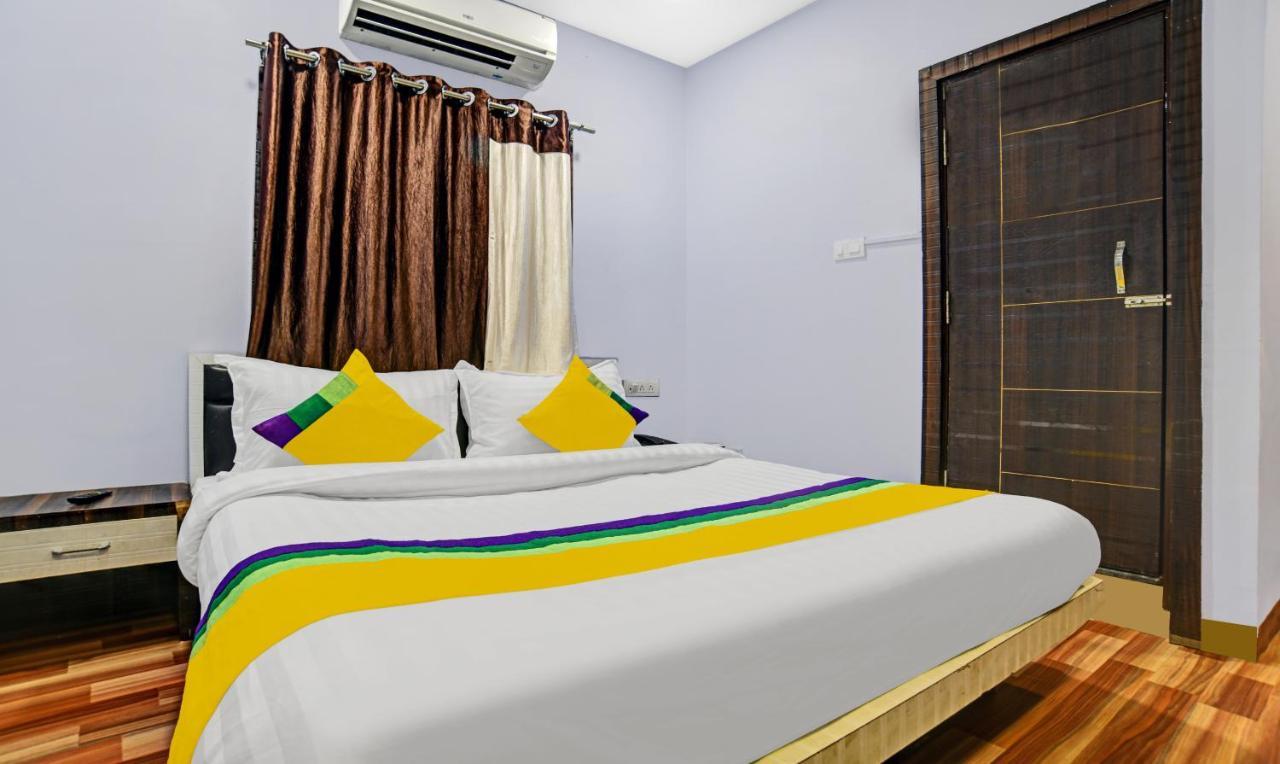 Treebo Trip Utsav Inn Indore Exteriör bild