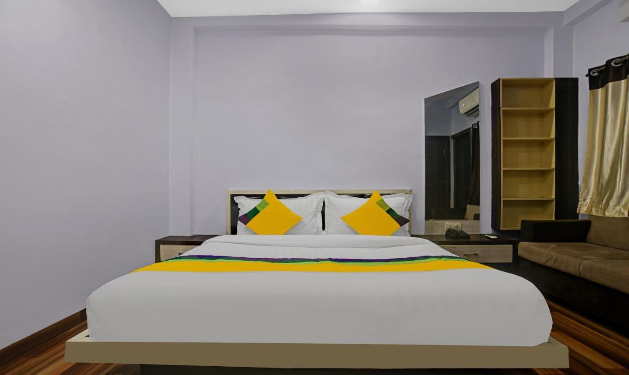 Treebo Trip Utsav Inn Indore Exteriör bild